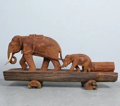 Éléphant sculptural en bois de Ceylan, bois tropical, vers 1960, Sri Lanka.