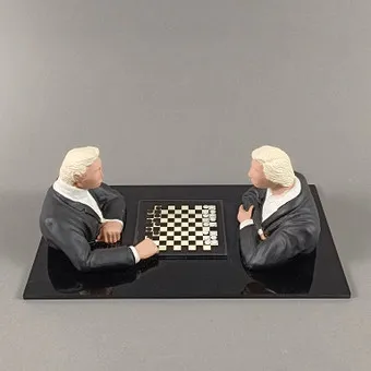 TISCHOBJEKT SCHACHSPIEL - 2. HÄLFTE 20. JH., KUNSTSTOFF.