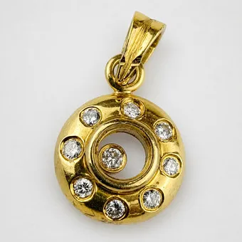 Pendentif avec diamants - or jaune 750/000.
