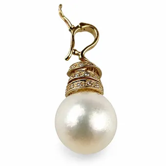 PARELHANGER met DIAMANTEN.