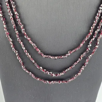 Granaten collier.