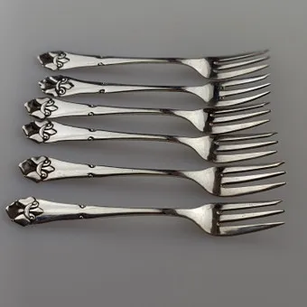 Six silver cake forks "Fransk Lilje".