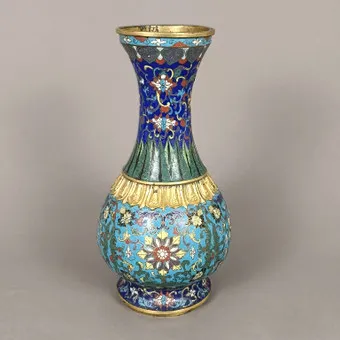 CLOISONNÉ-FLASCHENVASE - CHINA 19.JH.