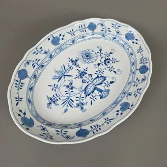 VELIKI PLADANJ ZA POSLUŽIVANJE - Meissen, 2. polovica 20. st., porculan, podglazurni plavi lukov uzorak.