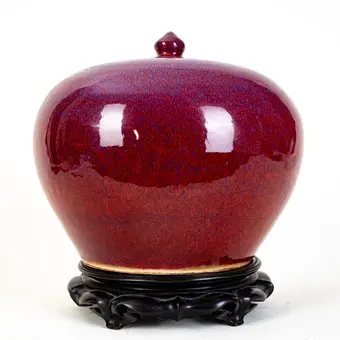 Large lidded box with flambé glaze, China, 20th c.