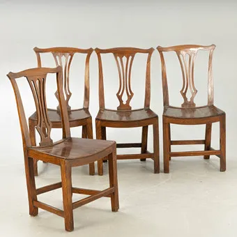 Vier Chippendale stoelen, Engeland, 2e helft 19e eeuw. (4).
