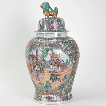 Large lidded vase, Guangxu mark, Canton, China, 20th c.