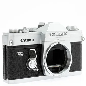 Canon Pellix QL, 35 mm single-lens reflex camera ( SN 131772 ).