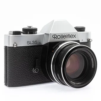 Rolleiflex Sl 35 chrom, 35mm Kleinbild Spiegelreflexkamera ( SN 4093116 ) mit Carl Zeiss Planar 1:1,8/50mm ( SN 5500858 ) Objektiv.