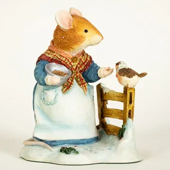 VILLEROY & BOCH. Foxwood Tales, figurgruppe 'Winter at Foxwood', biskuitporselen, 1990-tallet.