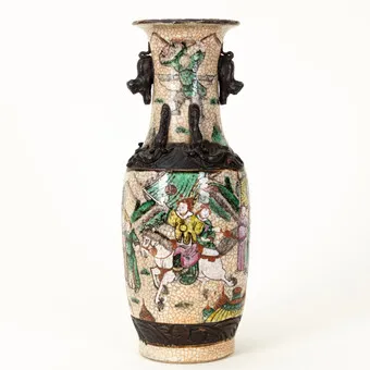 Vase chinois Nanking à anses, 19e siècle.