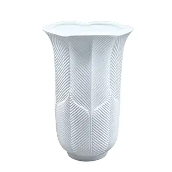 Váza z biskvitového porcelánu AK Kaiser, květinový design