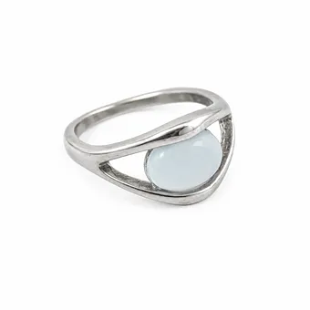 Bague en métal avec opale