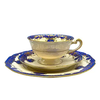 HUTSCHENREUTHER. SERVICE EN PORCELAINE EN TROIS PARTIES - ANNÉES 1930/1940.