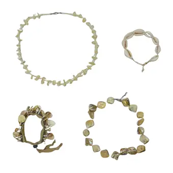 Parure de bijoux en 4 parties style coquillage.