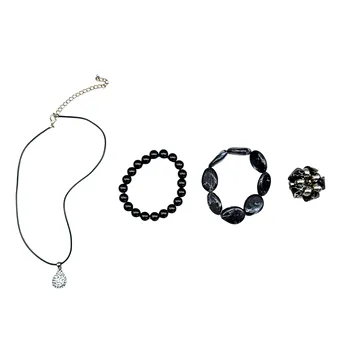 Lot de bijoux : collier, élastique à cheveux et bracelets