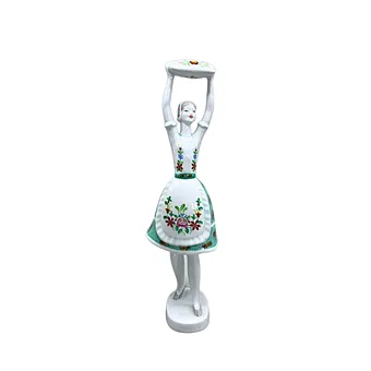 Porcelánová figurka Hollóházi Hungary "Dáma s polštářem".