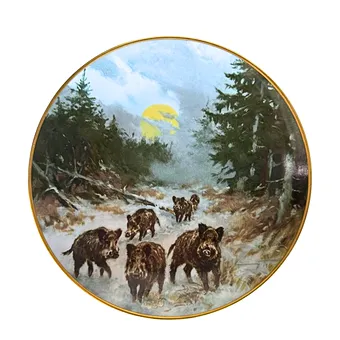 HANNES LIEDERLEY. GELIMITEERD PORSELEINEN BORD "HARTE WINTERZEIT" VAN AK KAISER PORZELLAN.