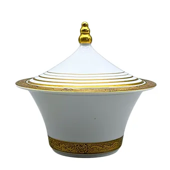 EAMAG ALT SCHÖNWALD. PORCELÁNOVÁ BONBONIÉRA.