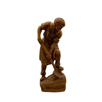 SCHWARZWÄLDER HOLZSKULPTUR - MANN MIT SCHAUFEL.