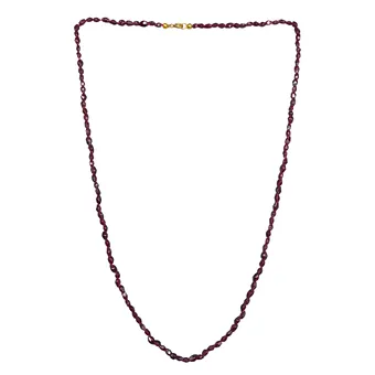 GRANATKETTE MIT FACETTIERTEN PERLEN UND FEDERRINGVERSCHLUSS.