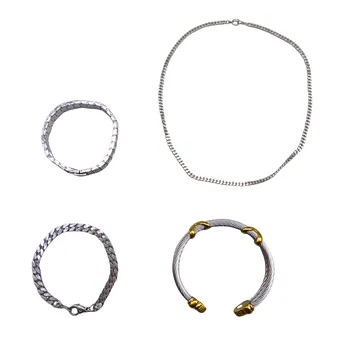 SCHMUCKSET AUS VIER TEILEN.