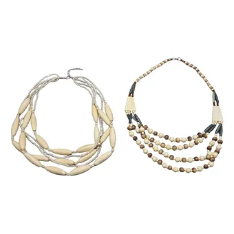Colliers multi-rangs en perles de bois.