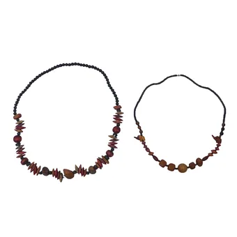 SET AUS ZWEI HOLZPERLENKETTEN.