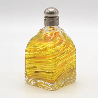 Alpská láhev se šroubovým uzávěrem, žluto-oranžová, žebrovaný povrch, vrstvené sklo, Švýcarsko, 19. století.