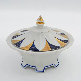 Dekseldoos van porselein van Jacob Hertel Rehau, Art Deco, blauw en goud, handbeschilderd, jaren 1920, fabrieksmerk op bodem.
