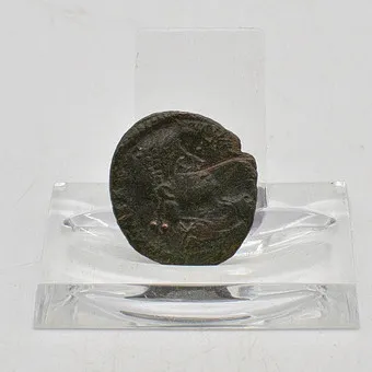 GRATIANUS (367-383) ANTIKE RÖMISCHE MÜNZE, BRONZE MIT DUNKLER PATINA, DM CA. 24MM.
