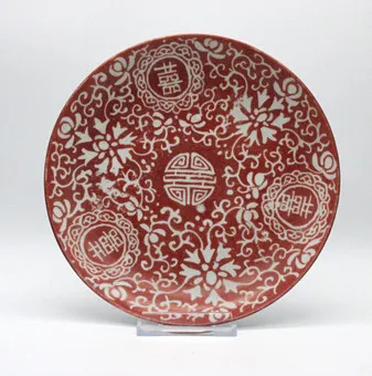 IRON RED PLATE, PORCELAIN, PASSION FLOWER PATTERN, HAND-PAINTED, 19TH CENTURY, CHINA.