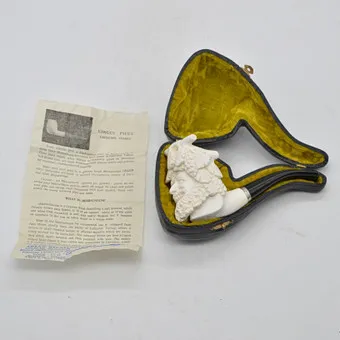 Pipe en écume de mer, Bacchus riant, Türkiye, Eskisehir, avec boîte de rangement et certificat de garantie, fin du 20e siècle.