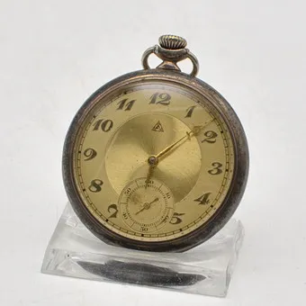 ALPINA, ART DECO POCKET WATCH, 900 SILVER CASE, GOLD-COLORED DIAL, SWITZERLAND, CIRCA 1920.
