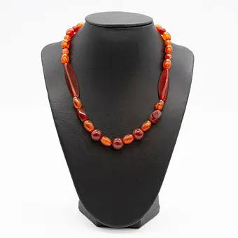COLLIER VAN KARNEOL MET 925 STERLING ZILVEREN MAGNEETSLUITING.