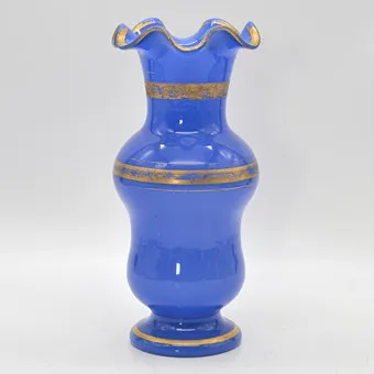 Jugendstil vaas, opaalglas, goudschildering, handgemaakt, Frankrijk, 19e eeuw.