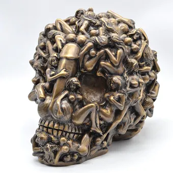 ROBBI JONES (1961). "NUDE WOMAN SKULL", SCULPTURE, LAITON (BRONZE MAT), VERS 2010, SIGNÉE.