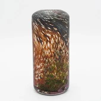 GRO BERGSLIEN。圆柱形艺术玻璃花瓶,由挪威 Hadeland Glassverk 玻璃厂制作,挪威,1970 年代。