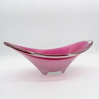 PAUL KEDELV. DESIGNER BOWL COQUILLE BY PAUL KEDELEV FOR FLYGSFORS/SWEDEN AROUND 1955; SIGNED.