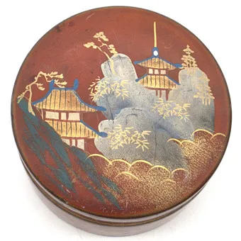 JAPANESE LACQUER BOX (URUSHI), AIZU LACQUERWARE, HAND-PAINTED, CIRCA 1950.