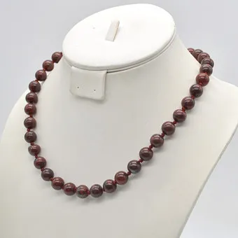 Jasper bead necklace, individually knotted, silver-plated clasp, 20th century.