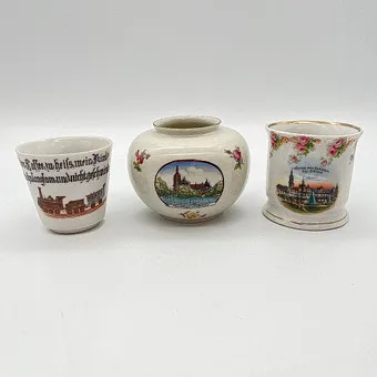Récipients en porcelaine, gobelet enfant, vase Bauer & Lehmann Kahla et gobelet souvenir Dresde.