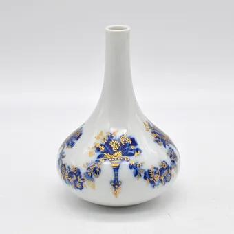 Heinrich Hofgarten. Long-neck vase, model 2171, porcelain, cobalt blue on white, Germany, circa 1970s.