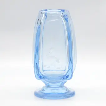 Kosta Boda, vase design, cristal, motif pélican, Suède, vers 1950.