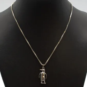 Collier designer 835 argent pendentif pingouin plastique