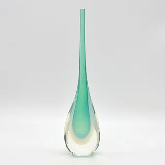FLAVIO POLI. MURANO DESIGNERVASE, STUDIOGLAS, OPALINO, SOMMERSO, ITALIEN, UM 1960, MIT ZWEI ETIKETTEN.