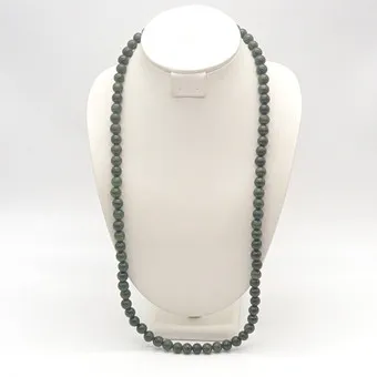 PERLENCOLLIER AUS AVENTURIN, RUNDE PERLEN, POLIERTE OBERFLÄCHE, SCHRAUBVERSCHLUSS, VINTAGE, CA. 81 CM.