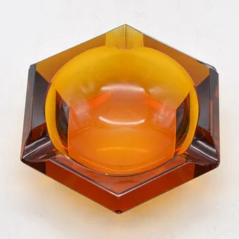 BERNSTEINFARBENE MURANO GLASSCHALE, FACETTIERT, ITALIEN, 20. JAHRHUNDERT.