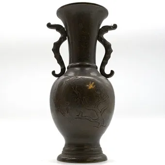 CHINEES BRONZEN VAAS MET DRAAKOREN.