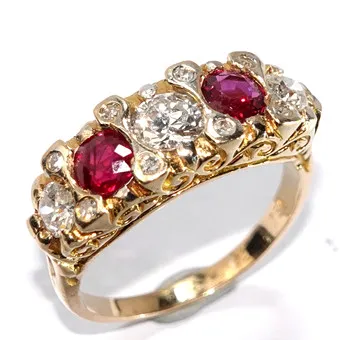 Ring 750 Gold Diamanten und Rubine.